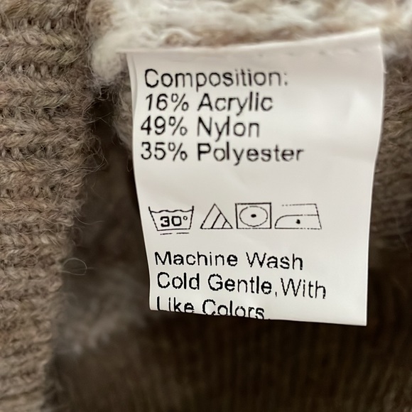 SHEIN Sweater - Picture 5 of 5